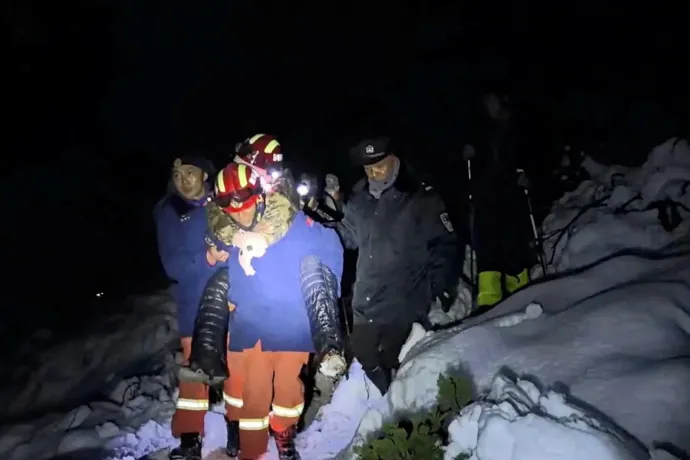 Tapasztalt mászók vagyunk, de ezzel a hóviharral rettentő nehéz volt megbirkózni. Nagy szerencsém volt, hogy lejutottam