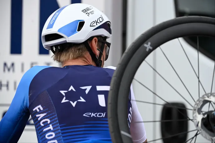 Az Izrael-ellenes tüntetések hatására nevet vált az izraeli kerékpáros csapat