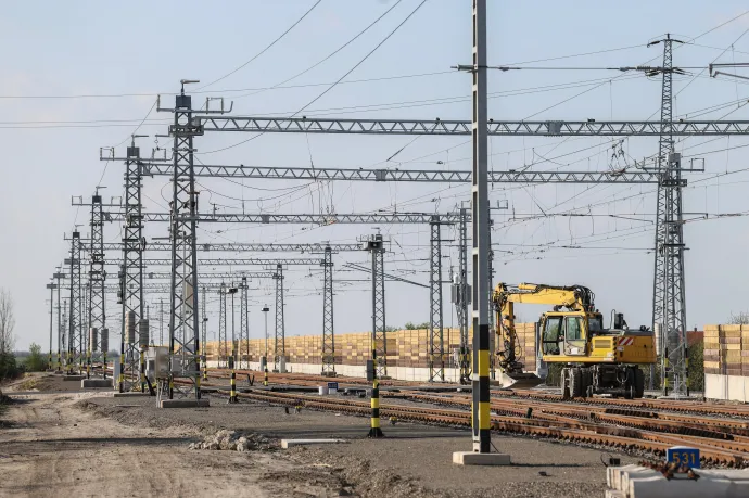 5000 közbeszerzés adatait nézték végig, 15 százalékos felárat találtak a NER-es nyerteseknél