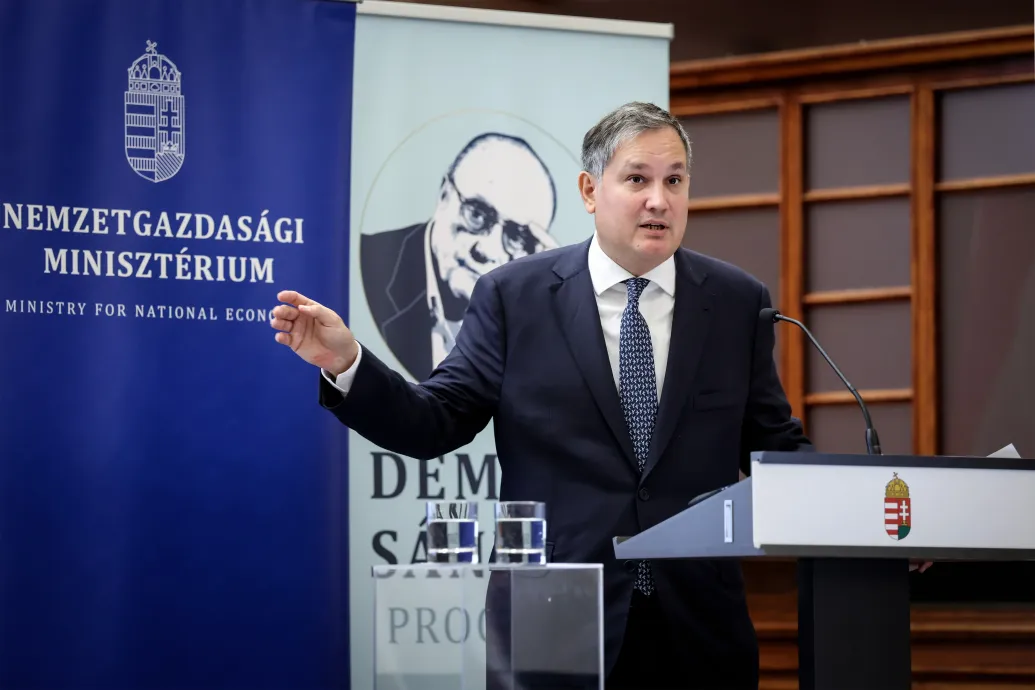 Nagy Márton arról beszélt, hogy csökkenteni kellene az alapkamatot, a forint gyengülni kezdett
