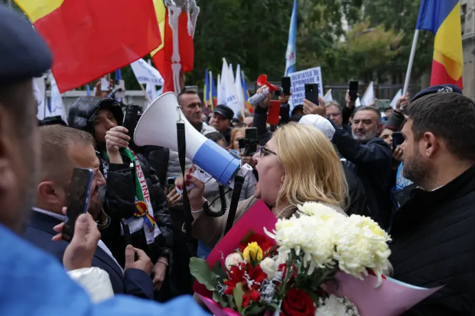 Az utcán randalírozó járványtagadótól az EP botránypolitikusáig: elveszítheti mentelmi jogát Diana Șoșoacă