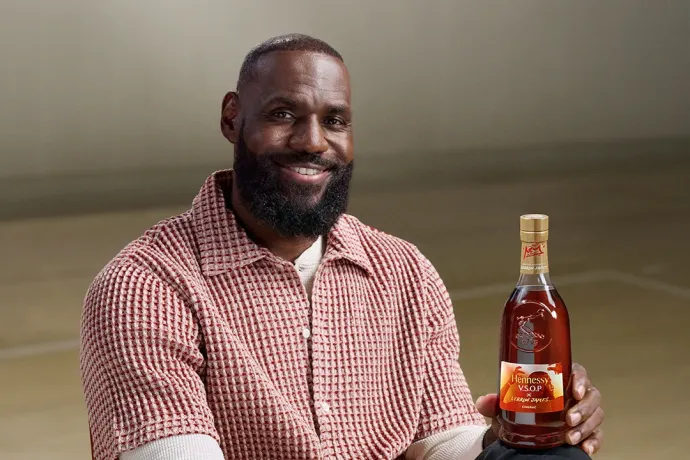 LeBron James meghozta a döntések döntését: bejelentett egy új konyakot a Hennessyvel