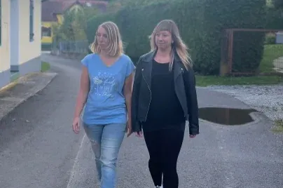 Születésükkor elcserélték őket, 35 év után találkozott a két osztrák nő