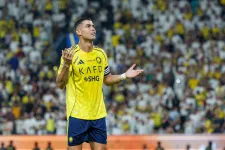 A szaúdi gigaszerződésével Ronaldo lett az első milliárdos focista