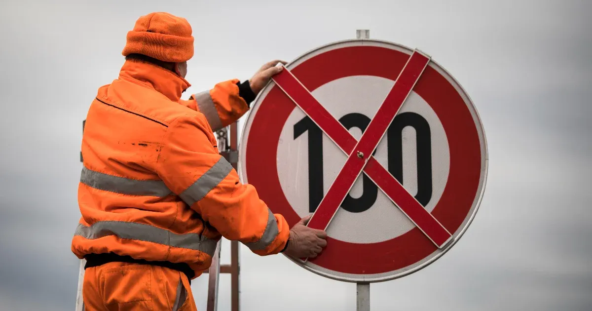 Miért nincs sebességkorlátozás a német autópályákon, ha Magyarországon a 140 km/óra is túlzás lenne?