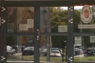 Kiskorú lányoktól csalt ki intim képeket a biztonsági őr, aki rendőrnek adta ki magát
