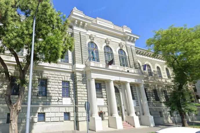 Részegen bemászott a Csillagbörtönbe egy ember Szegeden