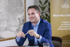 Matolcsy mindkét embere kikerült a kecskeméti egyetemi alapítvány vezetéséből