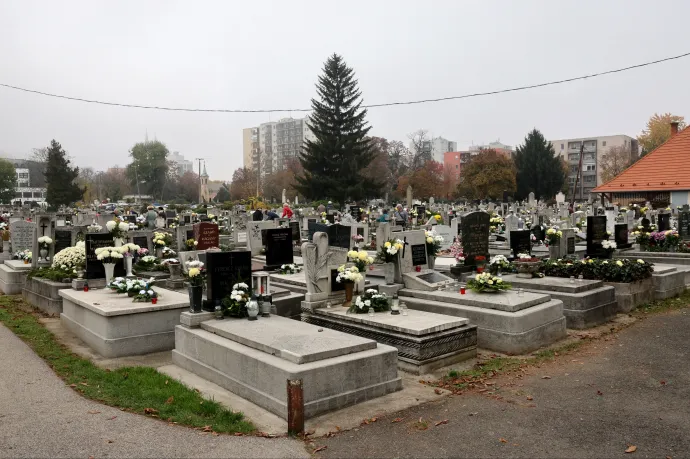 Már több mint félmillió forintba kerül egy koporsós temetés Magyarországon