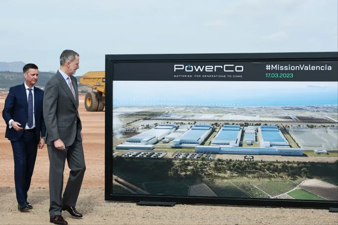 Nehéz, de nem reménytelen helyzetű ágazatot temet Orbán Viktor