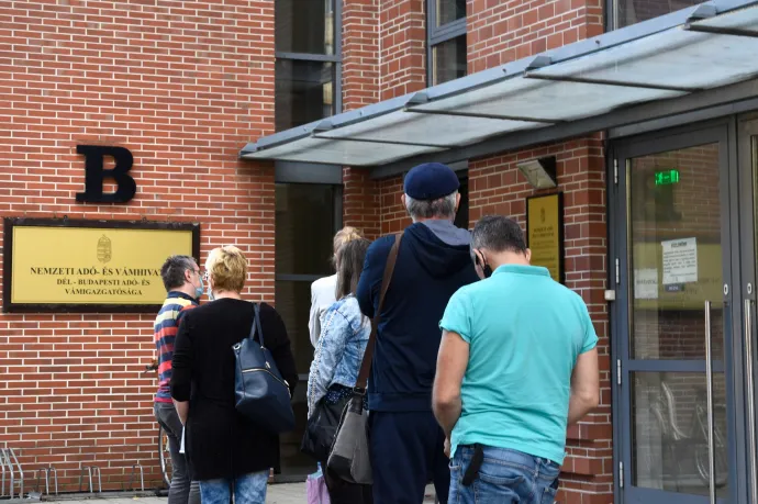 Péter, a kisvállalkozó bosszantó adózási visszásságba ütközött: az állami szervek hibáztak, mégis őt érte kár