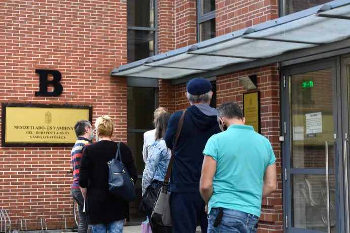 Péter, a kisvállalkozó bosszantó adózási visszásságba ütközött: az állami szervek hibáztak, mégis őt érte kár