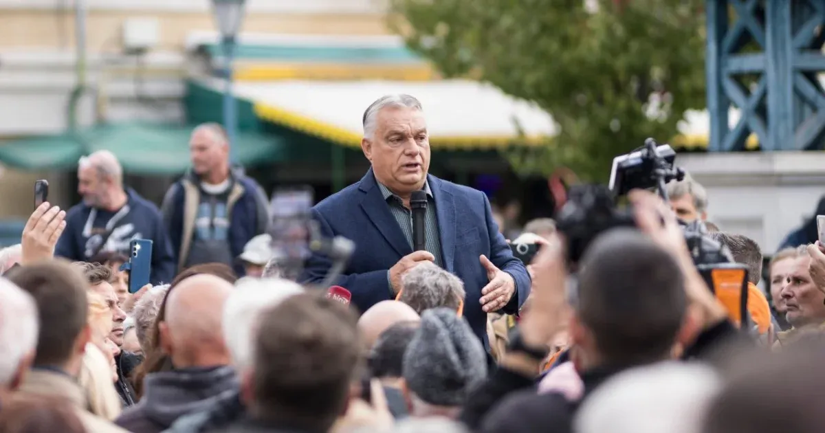 A pesterzsébeti piacon kezdte a Brüsszel elleni aláírásgyűjtő kampányt Orbán Viktor