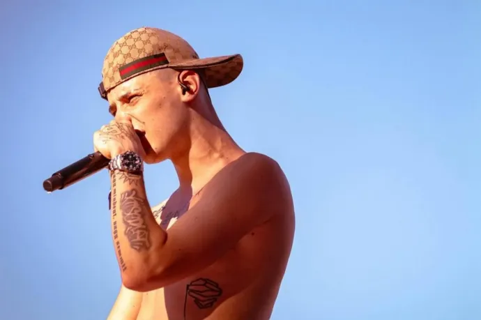 Gyöngyösi bekristályozott öntudatlan zombikról írt Pogány Indulónak Horváth László drogügyi biztos