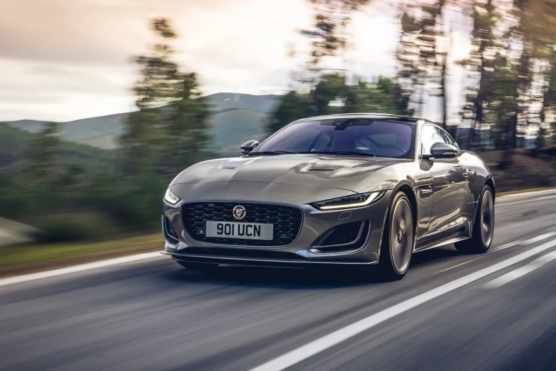 A budapesti jogász csak használta a Jaguart és halmozta a bírságokat, a milliós bérleti díjat nem fizette