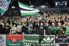 Fegyelmit indít a kézilabda-szövetség a Fradi-szurkolók gyűlöletkeltő molinója miatt