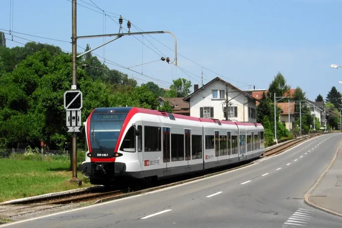 Lázár első „kilobbizott” használt vonatai legkorábban 2029-ben érhetnek ide, az utolsó pedig 2035-ben