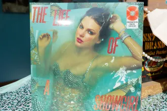 Nem a Travis Kelce péniszéről írt dal a legnagyobb baj a Taylor Swift-lemezzel