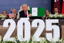 Trump, Egyiptom, Katar és Törökország vezetői aláírták, hogy elkötelezettek a közel-keleti béke mellett