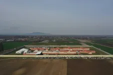 Letöltendőt kapott a tiszalöki börtön orvosa, aki csilipaprikás kesztyűvel vizsgálta meg a rab aranyerét