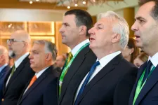 Az autonómia-statútumoktól a nótázásig