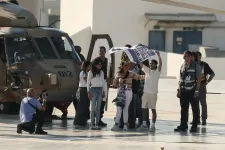 „Az első pillanattól kezdve tudtuk, hogy vissza fog térni” – két év után szabadult ki az utolsó 20 izraeli túsz