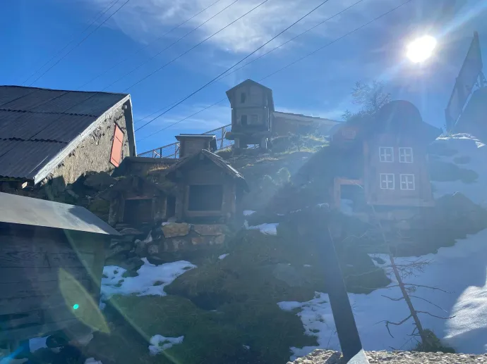 A Grimsel-hágó teteje mormoták és tavak otthona – Fotók: Tőkés Hunor / Transtelex, Wikipédia