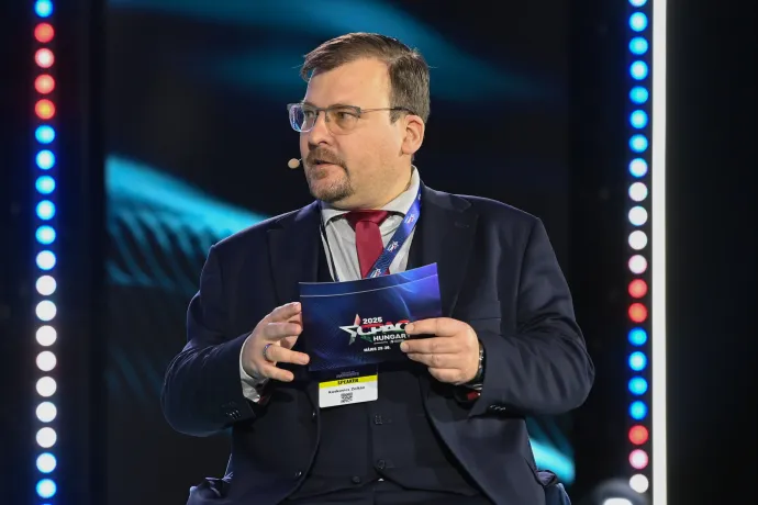 Az Alapjogokért Központ elemzője szerint már az is választásokba való beavatkozás, hogy a Szabad Európa interjúzott Magyar Péterrel