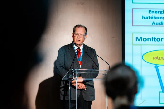 Amikor a Mol-csoportnál dolgozott, velük írattak jogszabályokat – állítja egy auditor, a cég és a minisztérium ezt tagadja