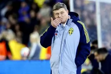 A Koszovó elleni hazai vereség után kirúgták a svéd válogatott szövetségi kapitányát