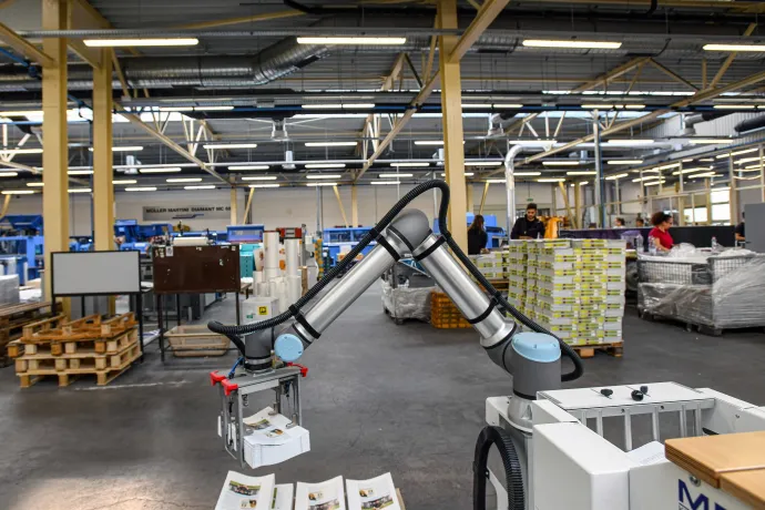 Megmenekültek a nyomdák: a kormány visszavonulót fújt az ágazatra lehetetlen terhet rovó díjemelésből