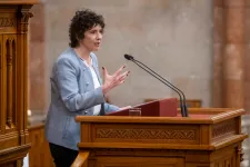 „Mária! Engem nem lehet megállítani és megfélemlíteni” – reagálta Dobrev Klára Schmidt Mária komcsizós posztjára