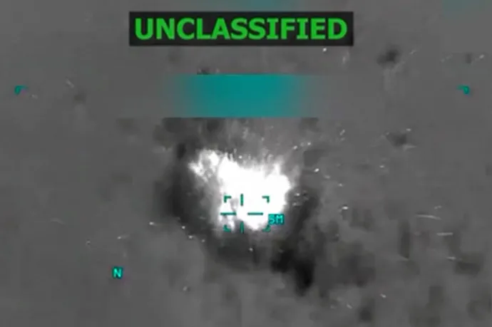 Trump elbüszkélkedett egy újabb állítólagos csempészhajó lebombázásával