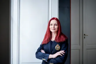 Putyinnak két fő eszköze van: a végletekig feszíti a húrt és blöfföl