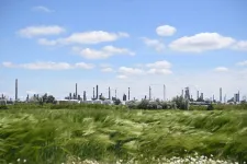 Battaszagra panaszkodnak a Csepel-szigeten élők, de a Mol szerint most már valami más bűzlik