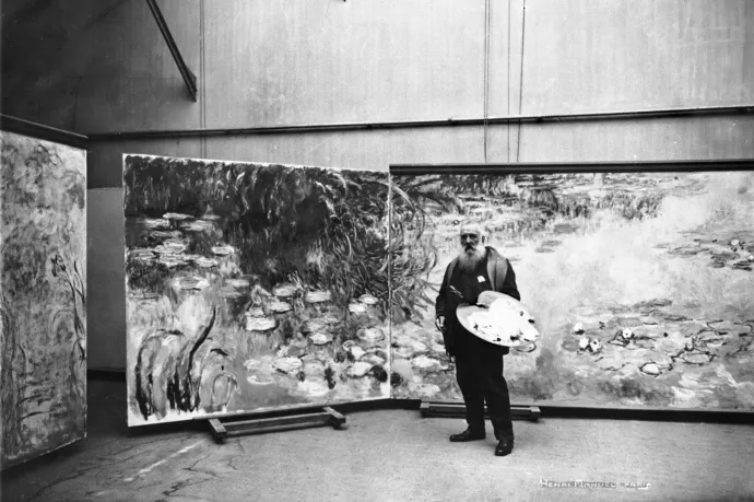 Claude Monet műtermében 1915-ben – Fotó: Henri Manuel / Roger-Viollet / AFP