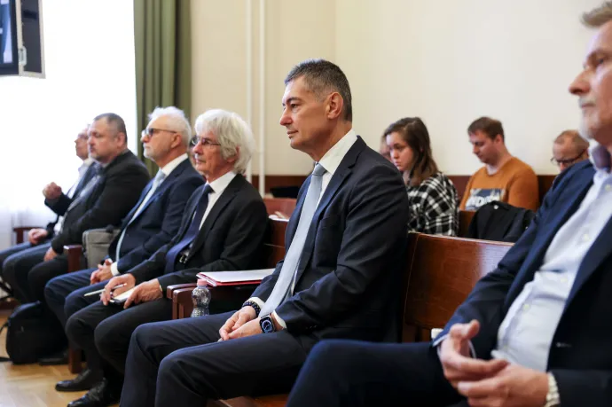 Távvallomásban ecsetelte a bíróságon Fuzik, a Nagymester, hogy fizette le a fővárosi politikusokat