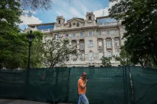 Hűtlen kezelés és csalás miatt feljelentést tett az MNB a Szabadság téri székház felújításának ügyében