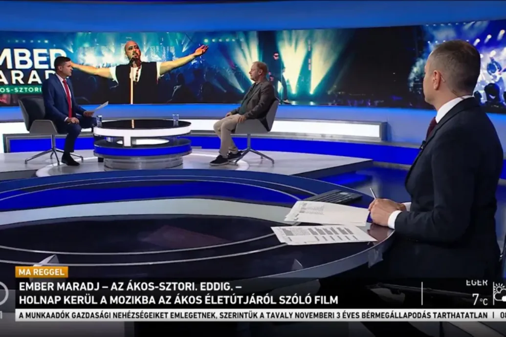 Az Ákos-filmről szóló közmédiás beszélgetés hátterében egy másik Ákost vetítettek ki