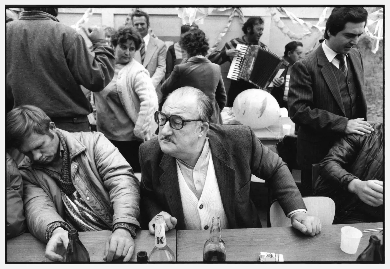 Majális, Drótostető, Ózd (1989) / Kohászat, Ózd (1994) – Fotó: Benkő Imre