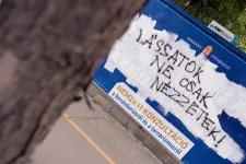 Nem adnak a látszatra sem, jól követhető, ahogyan NER-es magánzsebbe áramlik a közvagyon