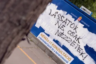 Nem adnak a látszatra sem, jól követhető, ahogyan NER-es magánzsebbe áramlik a közvagyon