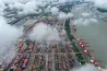 Kína az USA fejéhez nyomta a fegyvert, miközben az amerikaiak több ponton fokoztak a szorításon