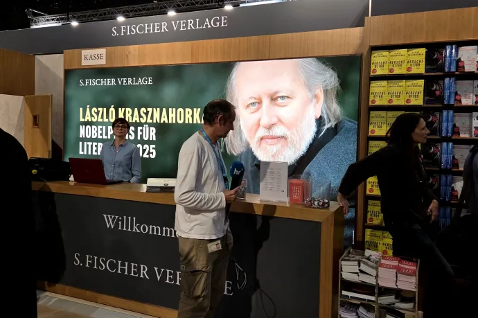 Az S. Fischer kiadó standja – Fotó: Olvasói fotó / Telex