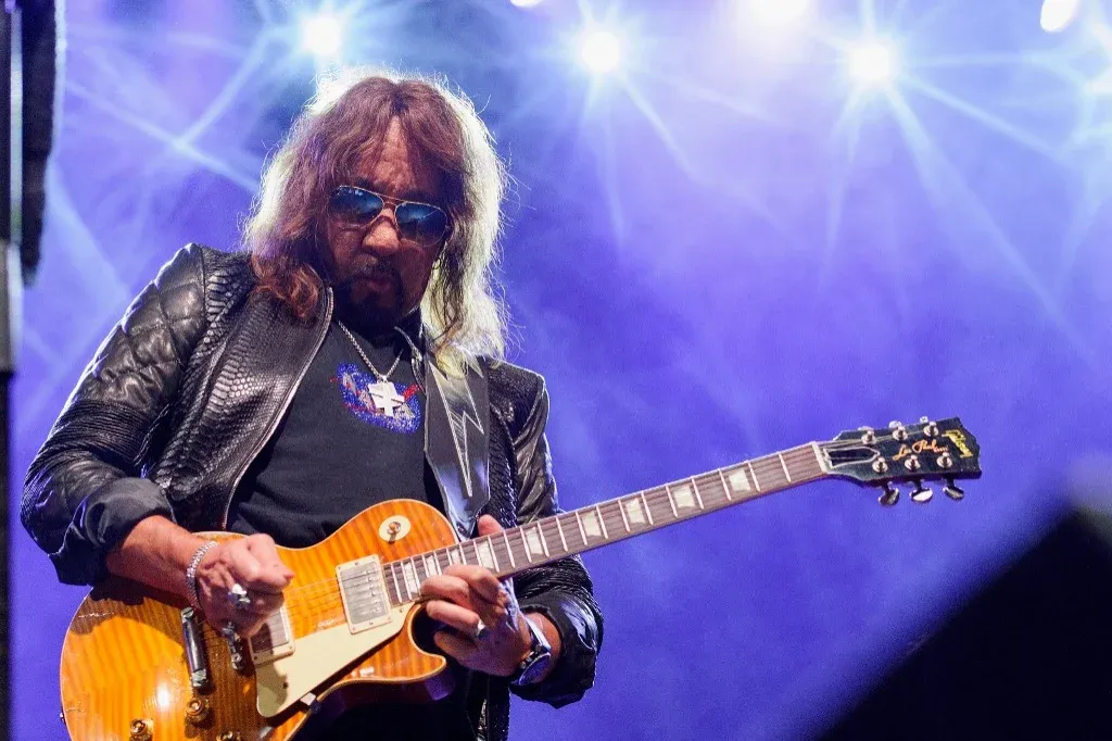 Meghalt Kiss Frehley, a Kiss alapító gitárosa