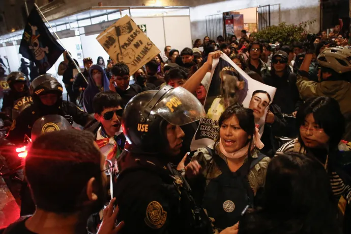 Egy tüntető meghalt Peruban a tiltakozásokon, az elnök nem hajlandó lemondani