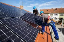 Kevesli a napelemes árambetáplálásért kapott pénzt? Van alternatív út