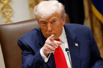 Trump történelmet ír, megint kimondta kamerák előtt a négybetűs szót