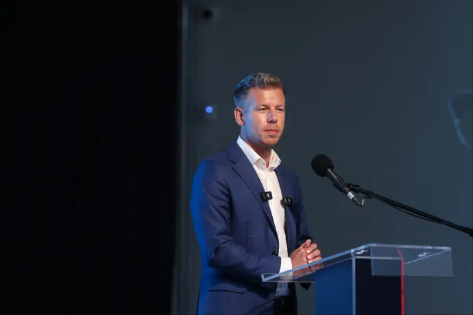 Magyar Péter felszólította Lázár Jánost, hogy tegye ingyenessé a vasúti közlekedést október 23-án