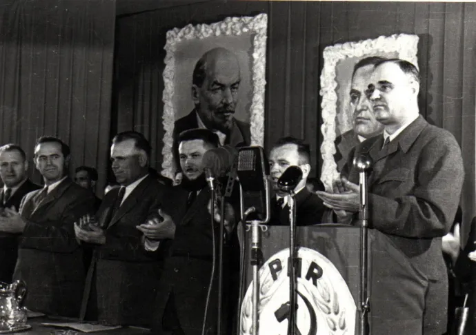 Gheorghe Gheorghiu-Dej szólal fel egy pártrendezvényen – Fotó: IICMER